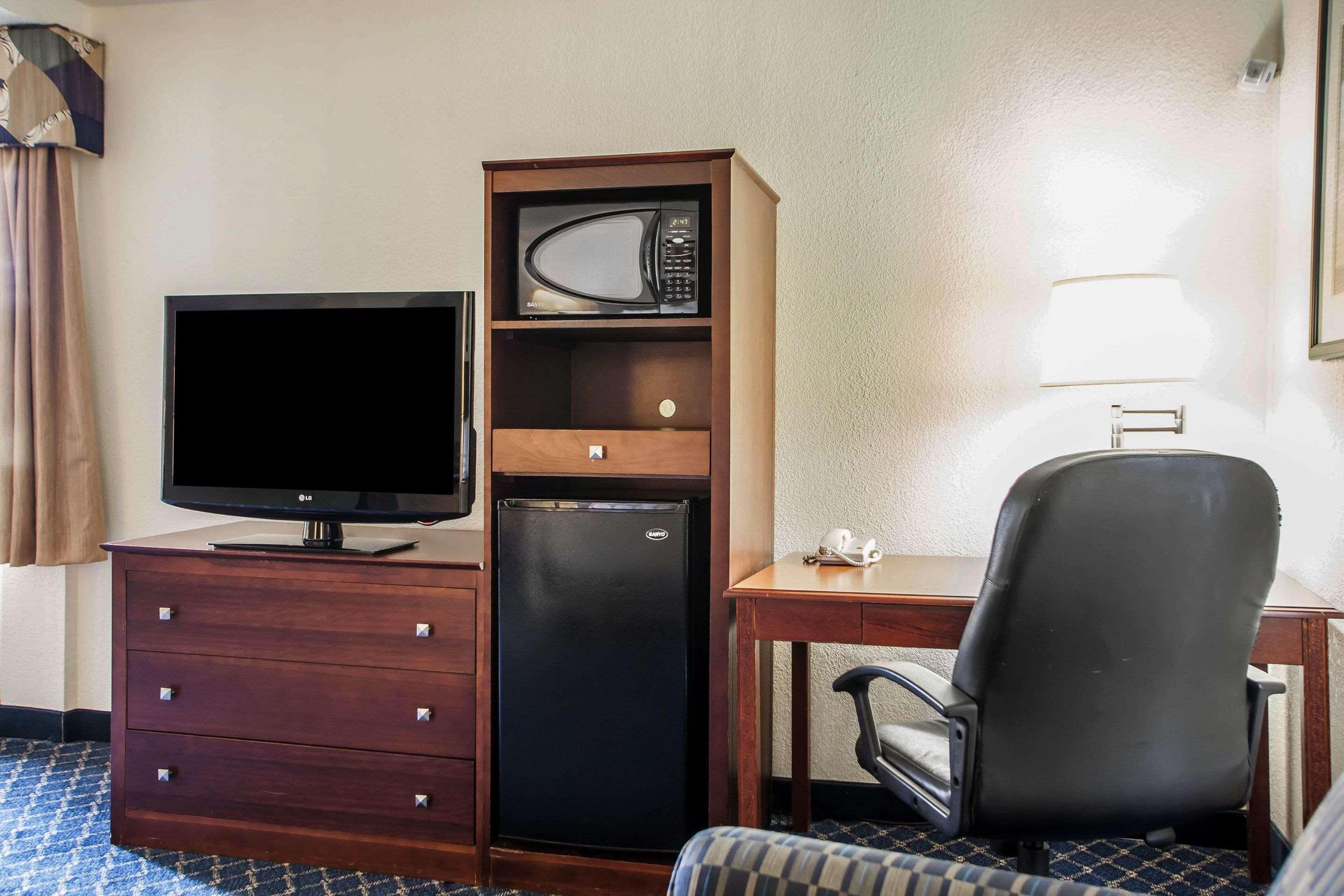 Comfort Inn Feasterville - Тревос Экстерьер фото