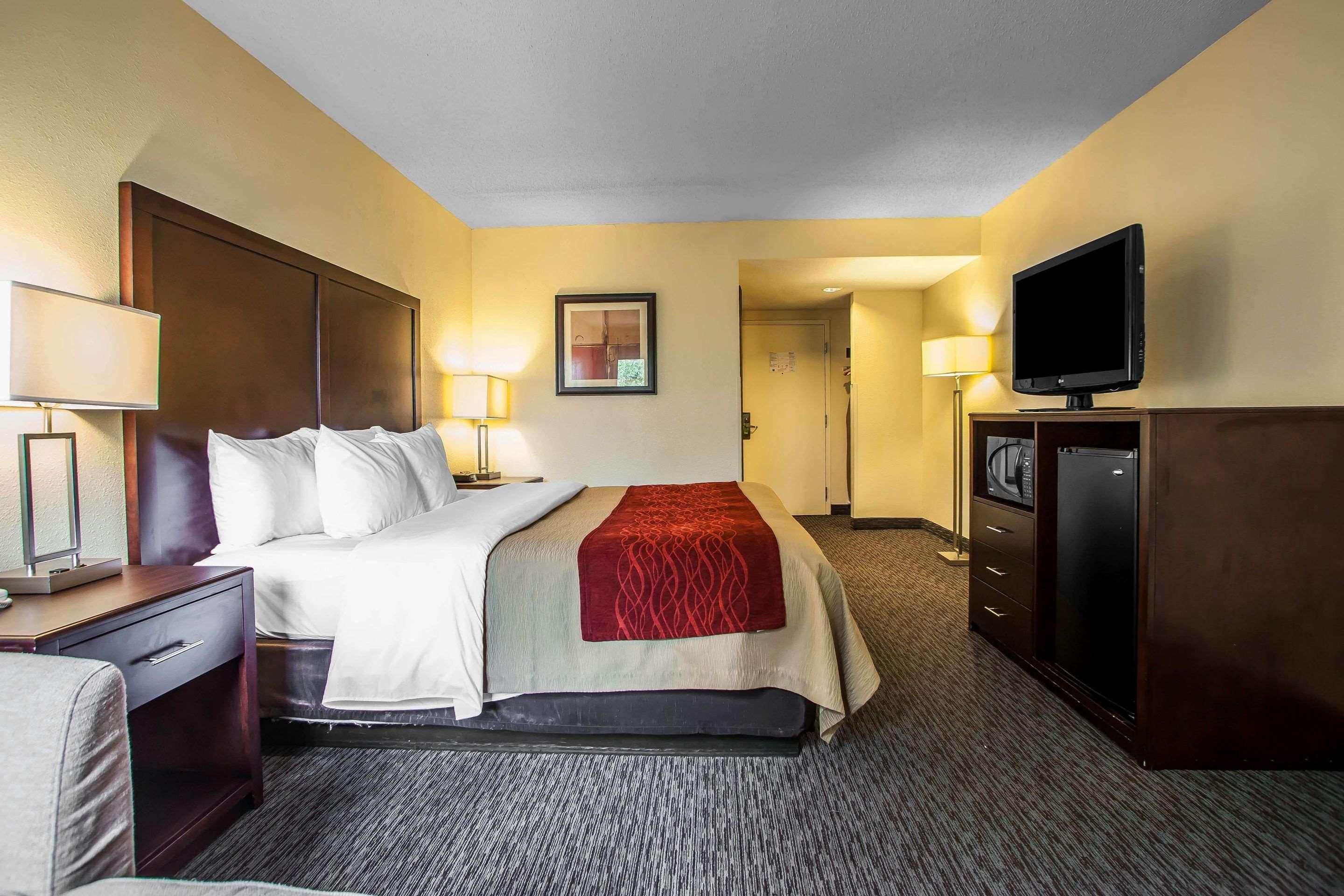 Comfort Inn Feasterville - Тревос Экстерьер фото