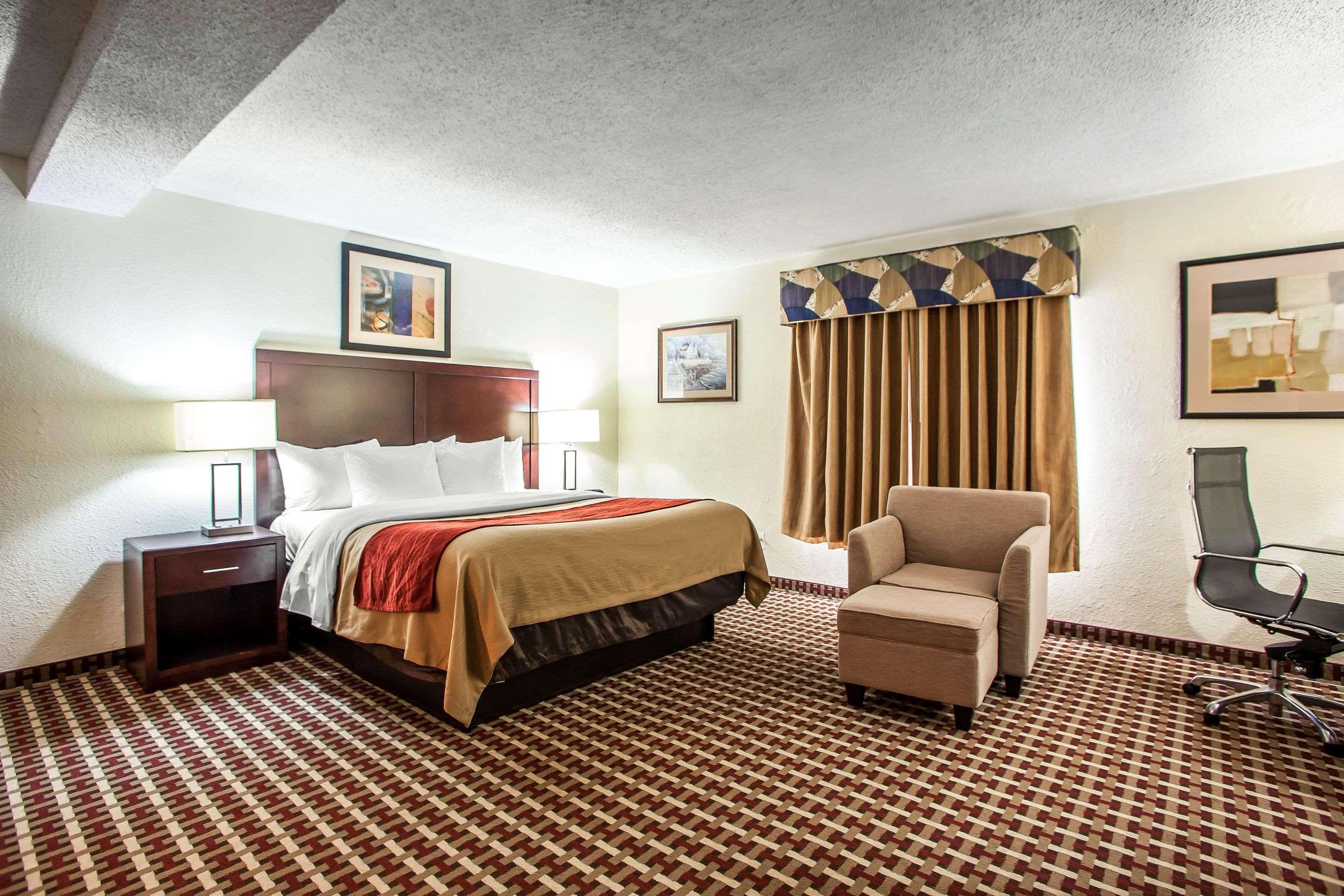 Comfort Inn Feasterville - Тревос Экстерьер фото