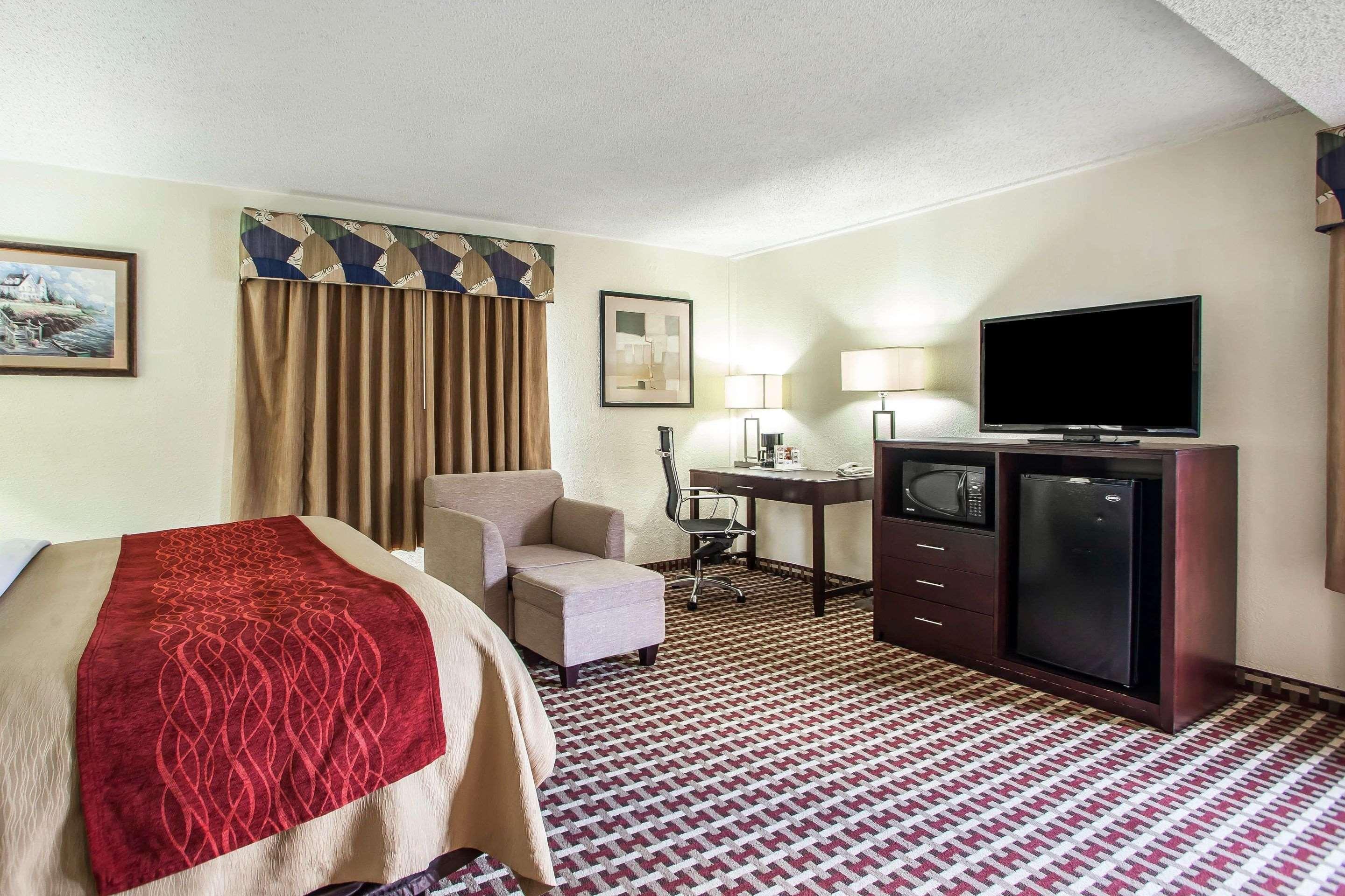 Comfort Inn Feasterville - Тревос Экстерьер фото